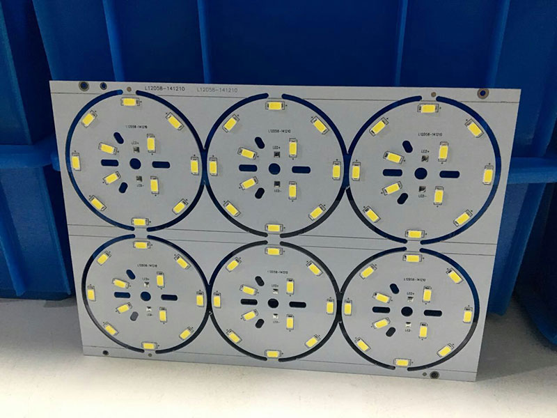 上海LED燈板SMT貼片加工